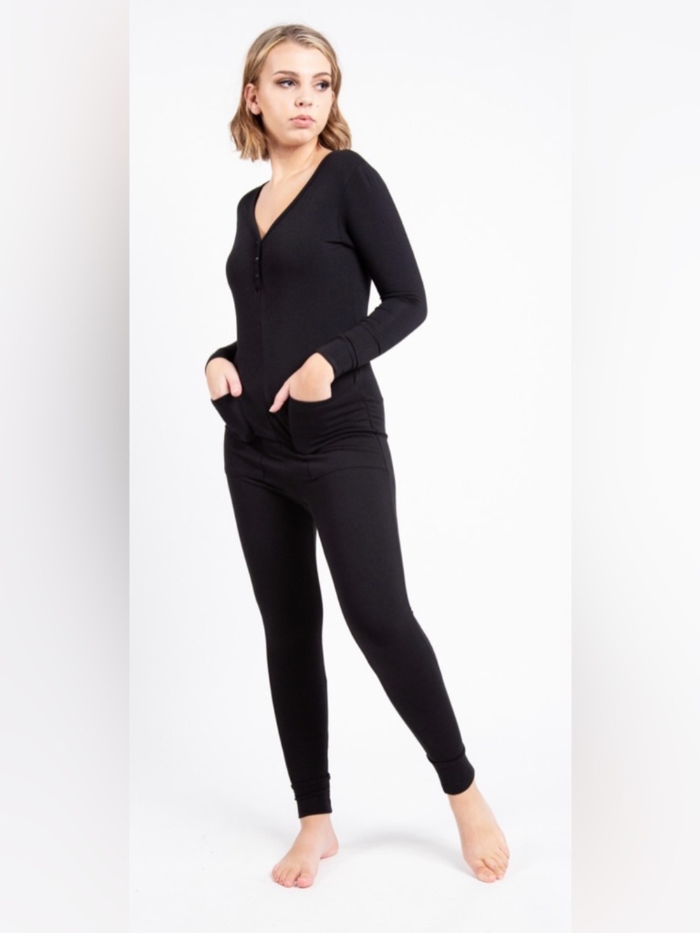 NWT Smash + Tess Wednesday Romper in Midnight Black XL - Jogger Cuffs V Neck